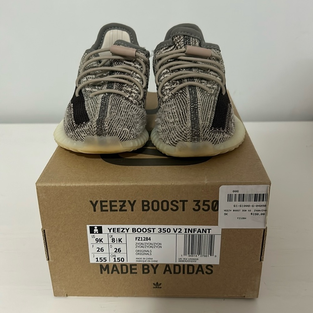 Yeezy 350 brown size 9k/c
